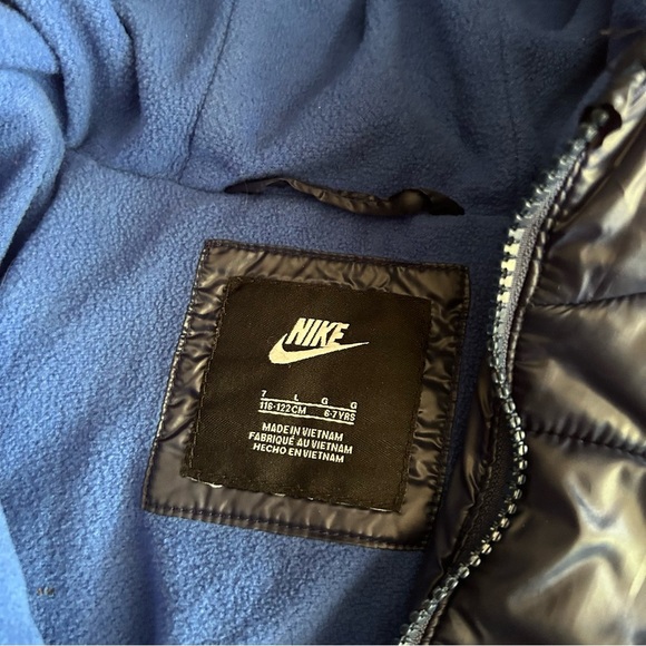 Nike Navy Hooded Quilted Puffer Jacket Youth 7 Large- Flaw - Picture 3 of 9